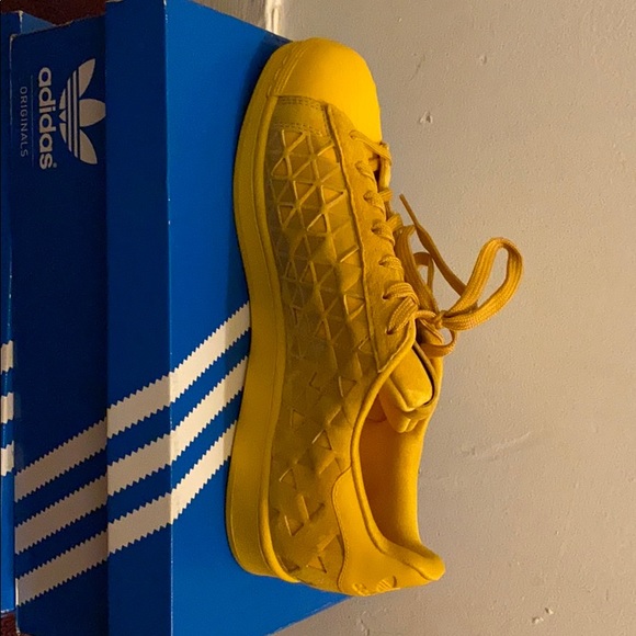 mustard yellow adidas
